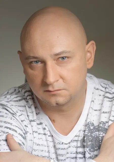 Роман из Славянска-на-Кубани, мне 45, познакомлюсь без обязательств