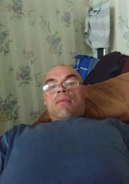 Стас из Пскова, ищу на сайте знакомства на одну ночь