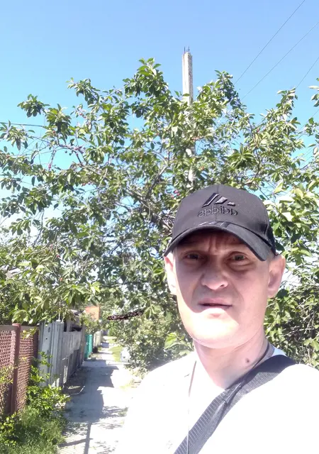 Антон из Сыктывкара, мне 39, познакомлюсь без обязательств