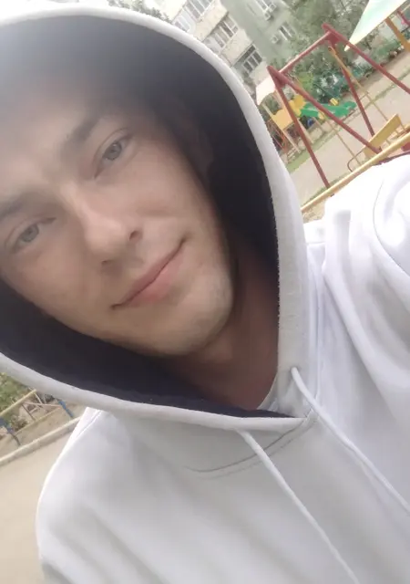 Андрей из Астрахани, ищу на сайте знакомства на одну ночь