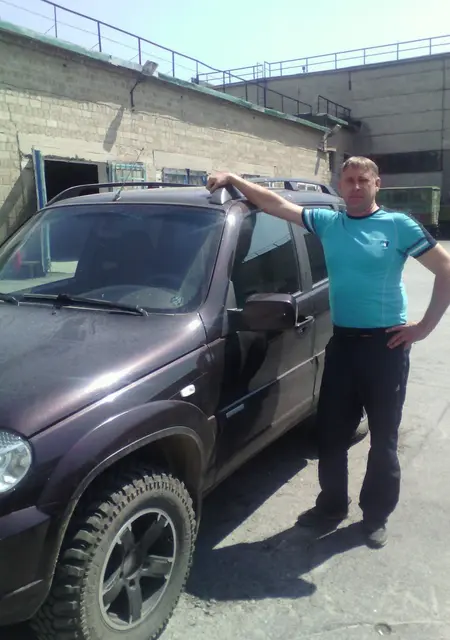 Я Виталя, 56, из Сатки, ищу знакомство для постоянных отношений