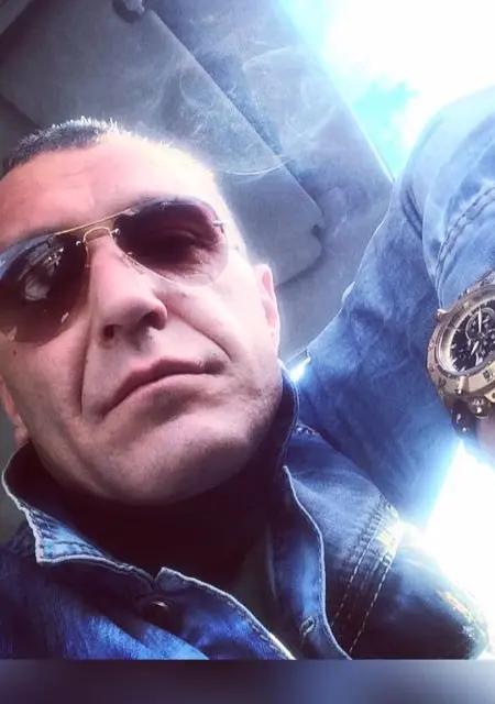 Я Юрий, 51, из Путилкова, ищу знакомства на одну ночь