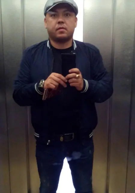 Роберт из Тобольска, мне 39, познакомлюсь для приятного времяпровождения