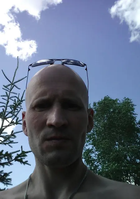 Я Лекс, 46, из Кирова, ищу знакомства без обязательств