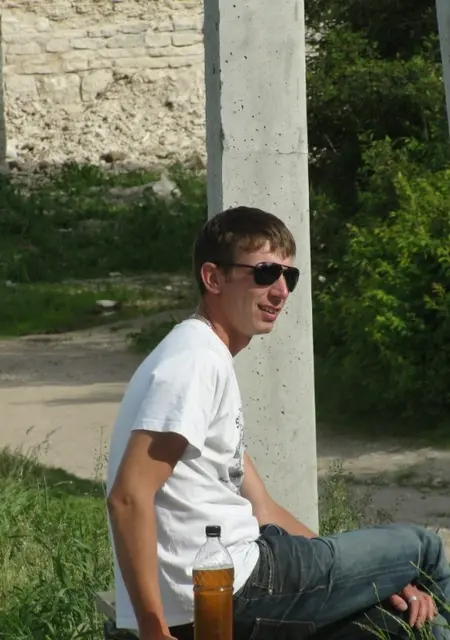 Я Иван, 40, знакомлюсь на одну ночь в Пскове