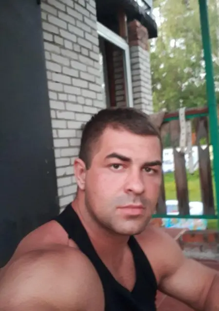 Я Виктор, 41, знакомлюсь без обязательств в Рязани