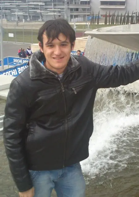 Я Михаил, 32, из Армавира, ищу знакомства на одну ночь