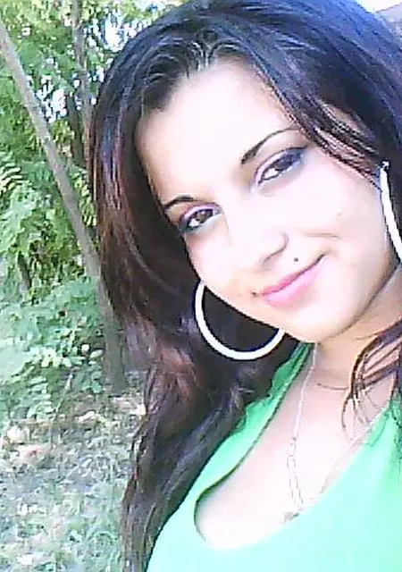 Я Варвара, 22, из Арамиля, ищу знакомства на одну ночь