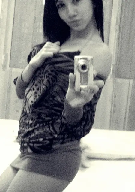 Юлия из Кратова, мне 18, познакомлюсь без обязательств