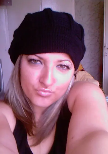 Полина из Уваровки, мне 23, познакомлюсь для общения