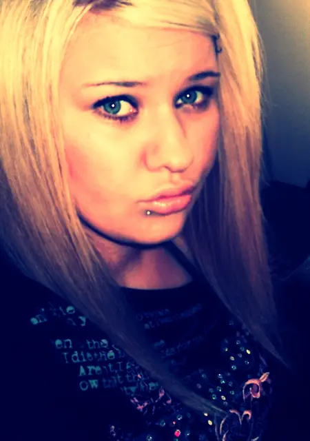 Алёна из Горно-Алтайска, ищу на сайте постоянные отношения