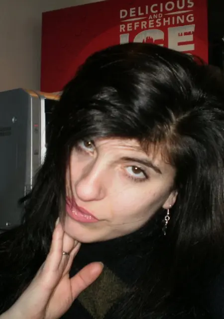 Елена из Красюковской, ищу на сайте постоянные отношения