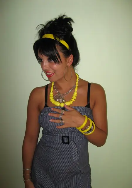 Я Валерия, 23, из Тюкалинска, ищу знакомство для постоянных отношений