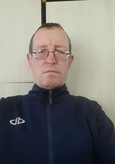 Я Юрий, 44, из Чехова, ищу знакомства без обязательств