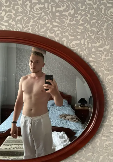 Иван из Воронежа, мне 21, познакомлюсь на одну ночь