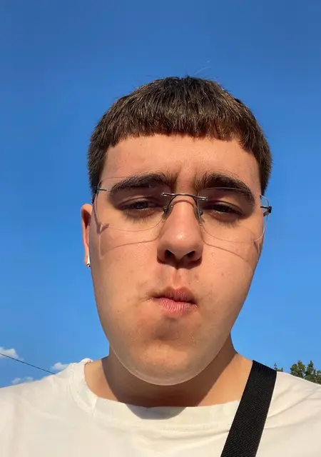 Matvey из Коврова, ищу на сайте знакомства на одну ночь