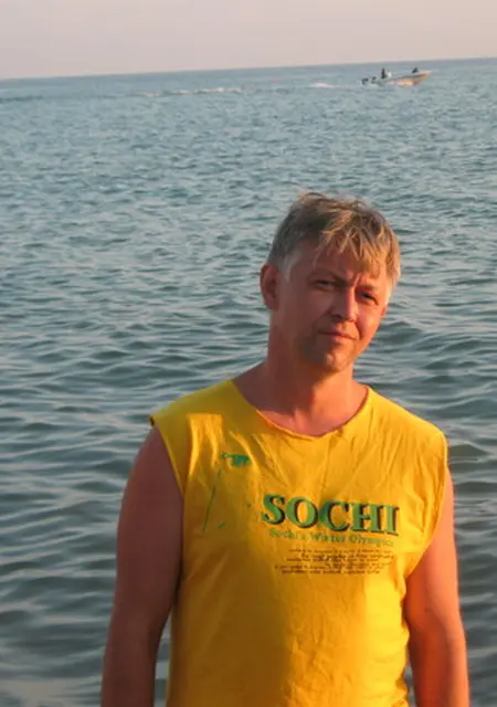 Олег из Воронежа, мне 53, познакомлюсь без обязательств