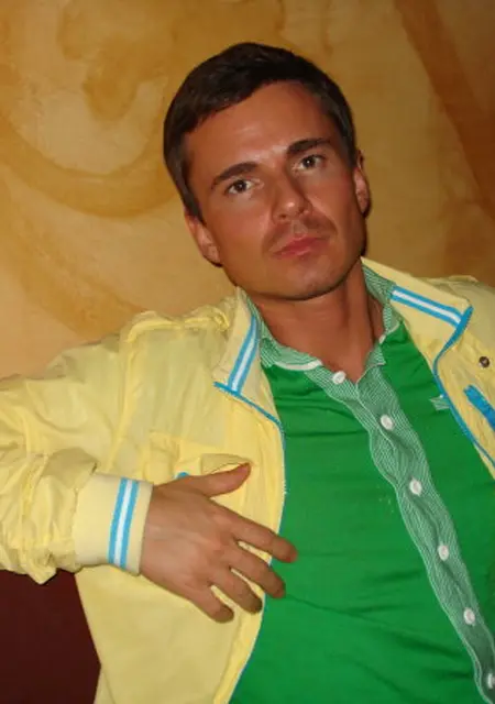 Я Василий, 46, из Южно-Сахалинска, ищу знакомства на одну ночь