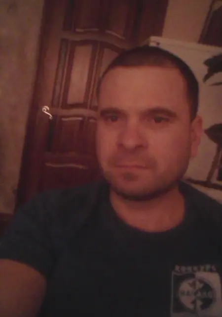 Я Иван, 46, из Рязани, ищу знакомства без обязательств