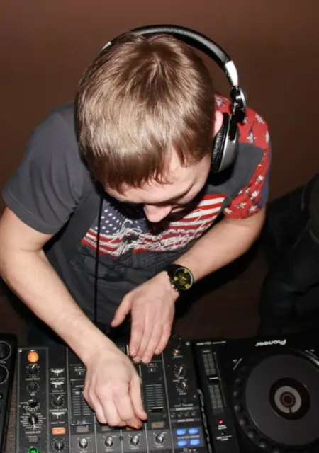 Андрей из Железнодорожного, ищу на сайте знакомства на одну ночь