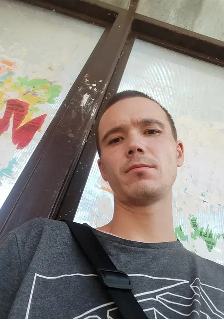 Гоша из Кургана, мне 27, познакомлюсь на одну ночь