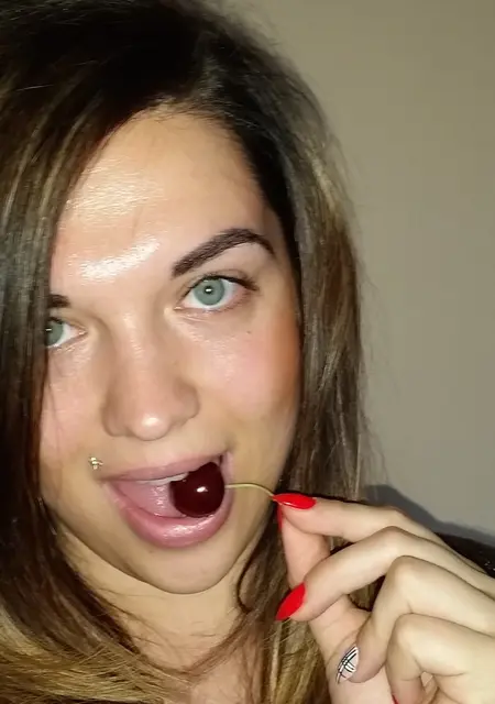 Лилия из Киреевска, мне 25, познакомлюсь на одну ночь