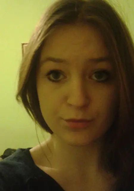 Я Лариса, 18, из Владимира, ищу знакомство для общения