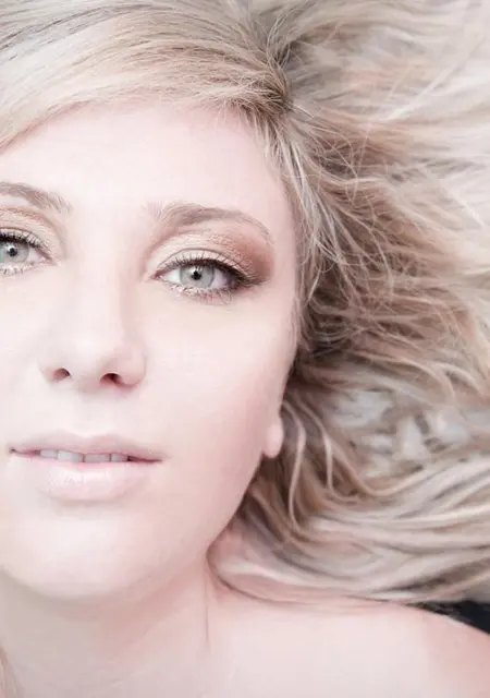 Я Дина, 25, знакомлюсь для постоянных отношений в Озерске