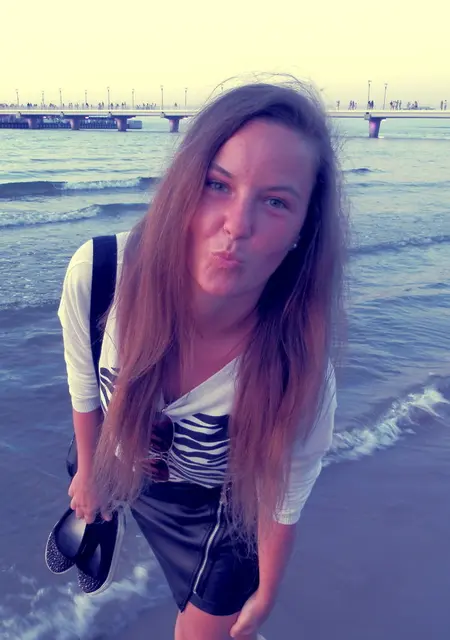 Кристина из Задонска, мне 22, познакомлюсь для общения