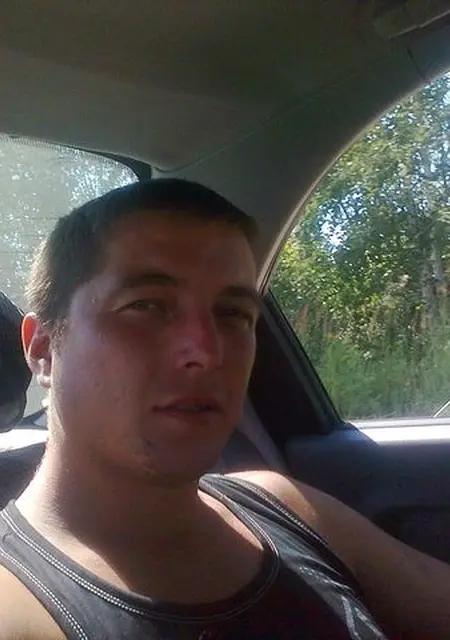 Я Олег, 40, из Йошкар-Олы, ищу знакомства без обязательств