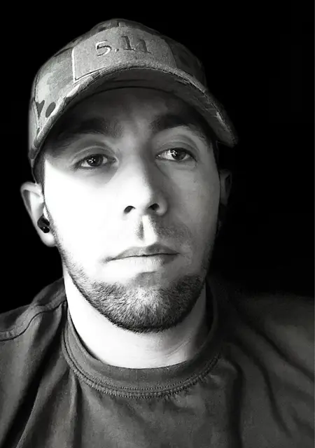 Я Бахтовар, 25 років, знайомлюсь для постійних стосунків у Луганську