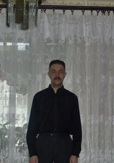 Владимир из Вологды, ищу на сайте знакомства без обязательств