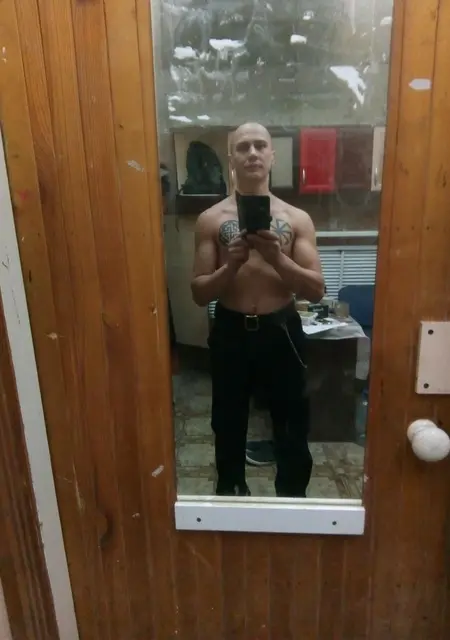 Я Андрей, 40, из Нового Уренгоя, ищу знакомство для дружбы