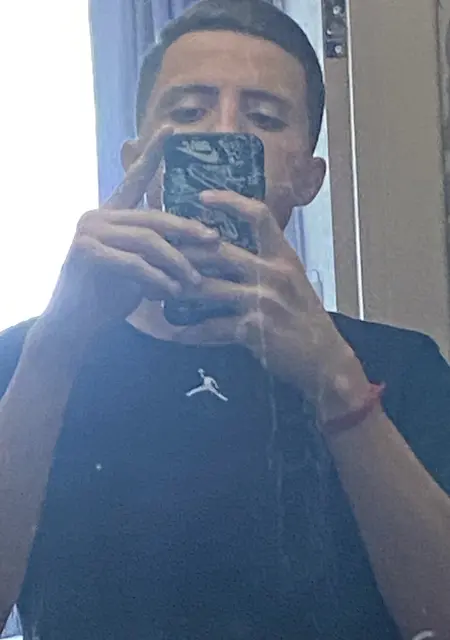 Я Стас, 18, из Томска, ищу знакомство для вирта