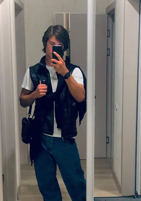 Олег из Ялты, ищу на сайте знакомства на одну ночь