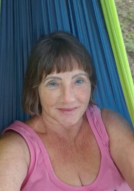 Надежда из Москвы, мне 68, познакомлюсь для приятного времяпровождения