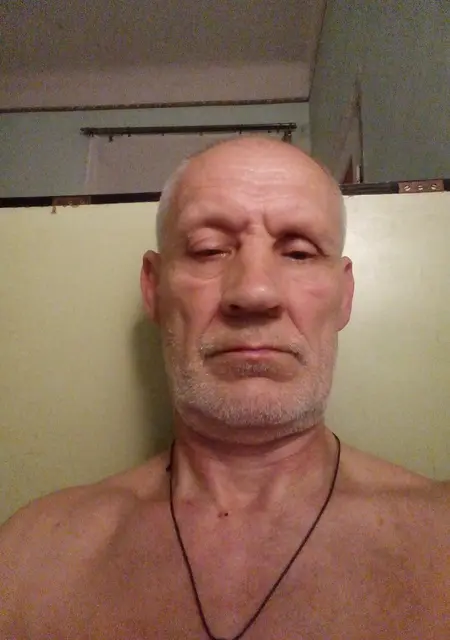 Александр из Днепра, мне 61, познакомлюсь на одну ночь