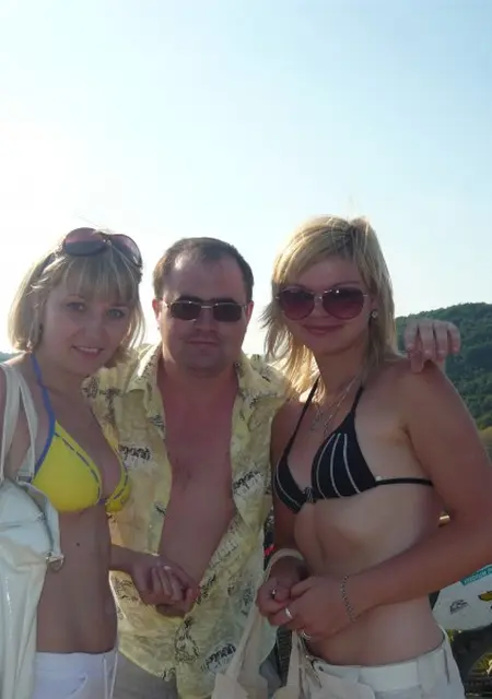 Стас из Новочеркасска, мне 45, познакомлюсь для дружбы