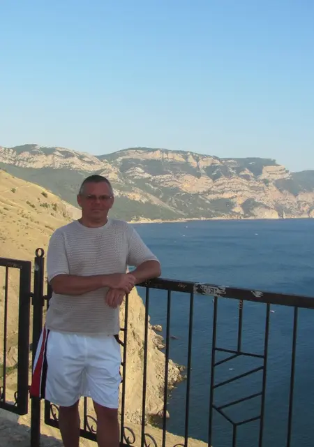 Олег из Луганска, ищу на сайте знакомства без обязательств