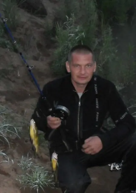 Серега из Уссурийска, ищу на сайте знакомства на одну ночь