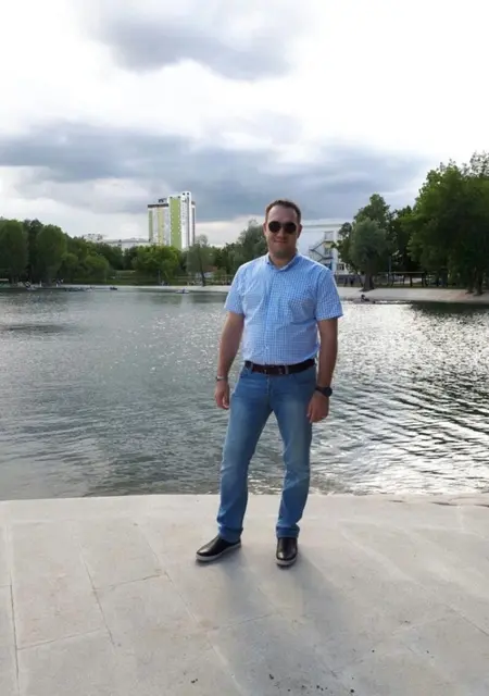 Anton из Уфы, ищу на сайте знакомства на одну ночь