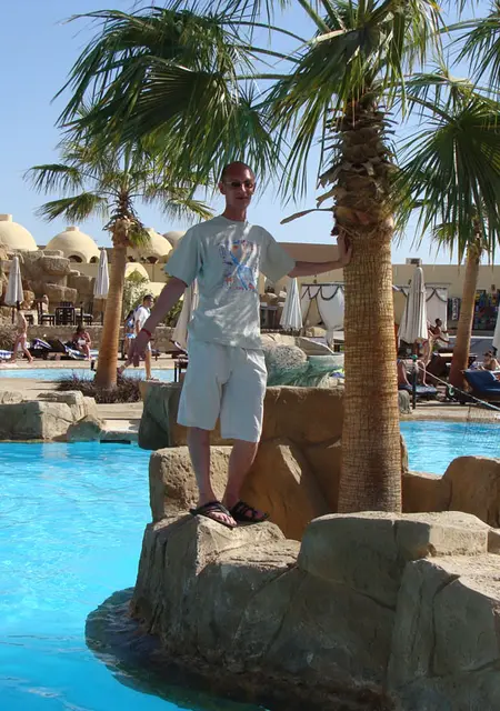 Я Кирилл, 43, из Калуги, ищу знакомства без обязательств