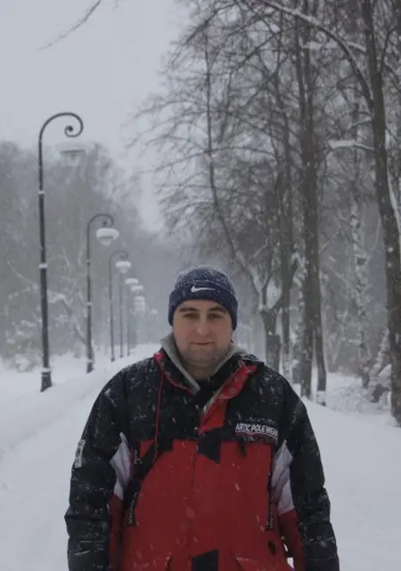 Я Андрей, 41, из Петродворца, ищу знакомство для постоянных отношений