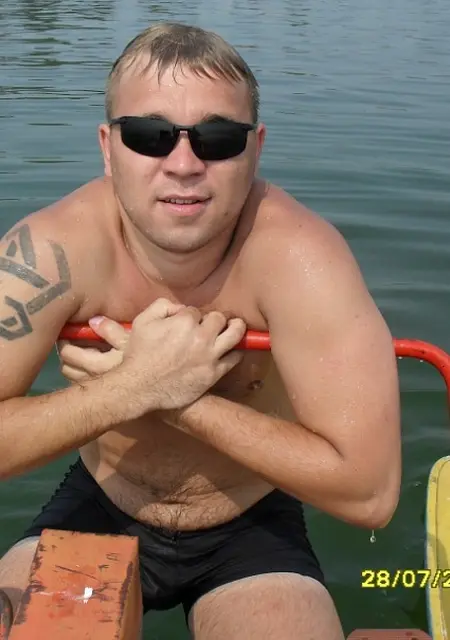 Фёдор из Чебоксар, ищу на сайте знакомства на одну ночь