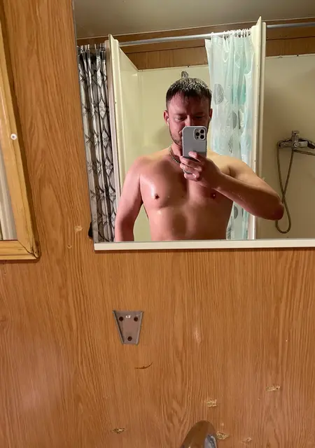 Я Никита, 30, знакомлюсь без обязательств в Новом Уренгое