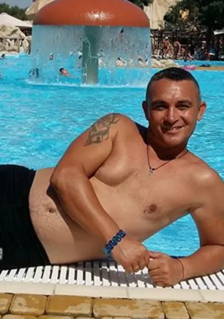 Vasy из Евпатории, ищу на сайте знакомства на одну ночь