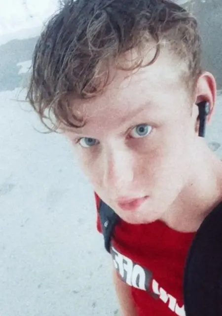 Влад из Севастополя, ищу на сайте знакомства на одну ночь