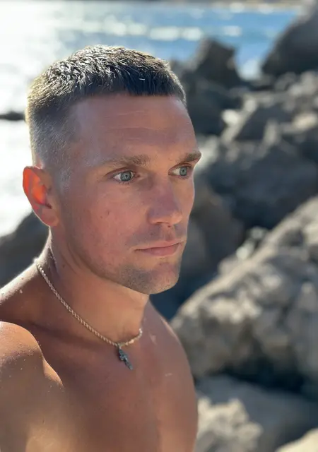 Валерий из Ялты, ищу на сайте общение