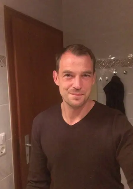 Я Дмитрий, 47, знакомлюсь на одну ночь в Воронеже