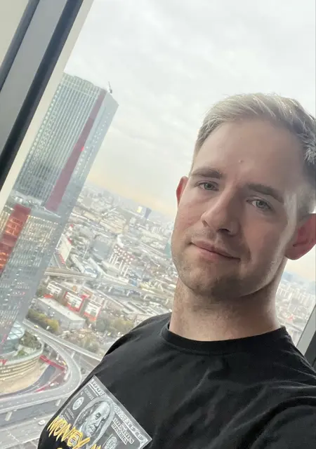 Дима из Санкт-Петербурга, ищу на сайте знакомства на одну ночь